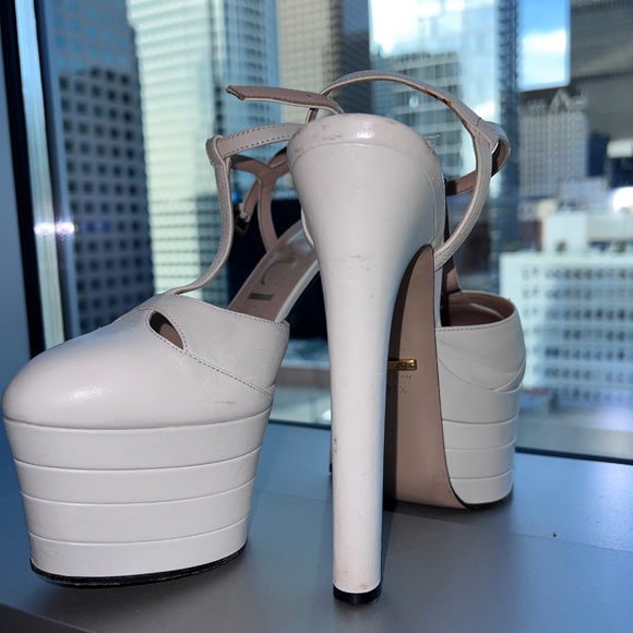 Gucci Leather Platform Pump in White - Picture 3 of 5